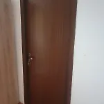 ホステル - *