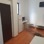 - * Bukurešť