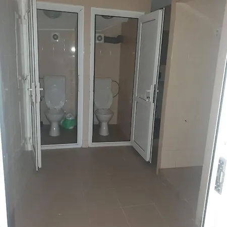 - Hostel Bukarest