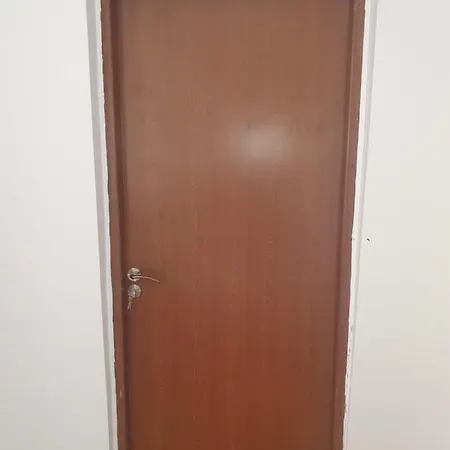 - Bukarest