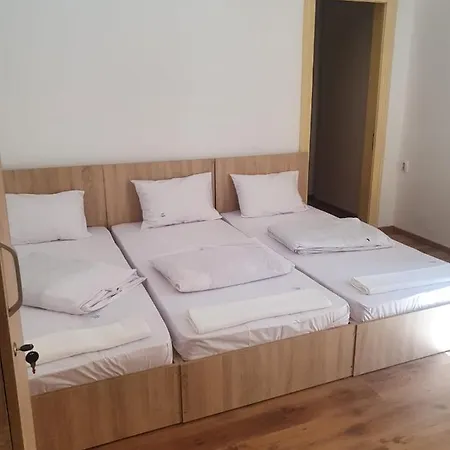 - Vandrerhjem Bukarest