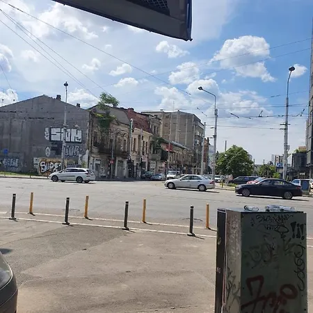 - Hostel Bukareszt