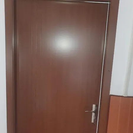- 호스텔