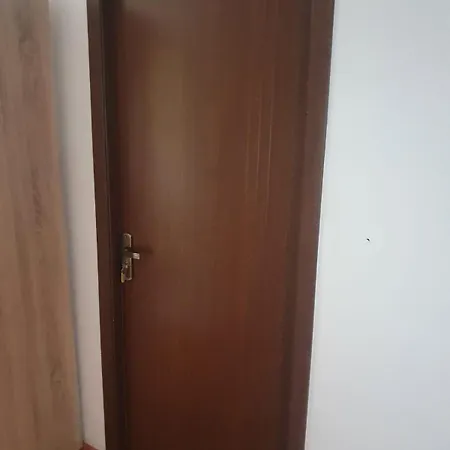 호스텔 - *