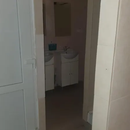 - * 부쿠레슈티