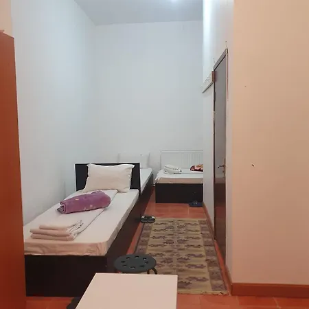 - Bukarest