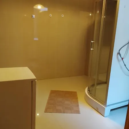 호스텔 -