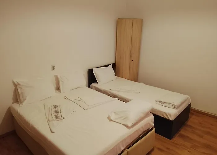 - Albergue Bucareste