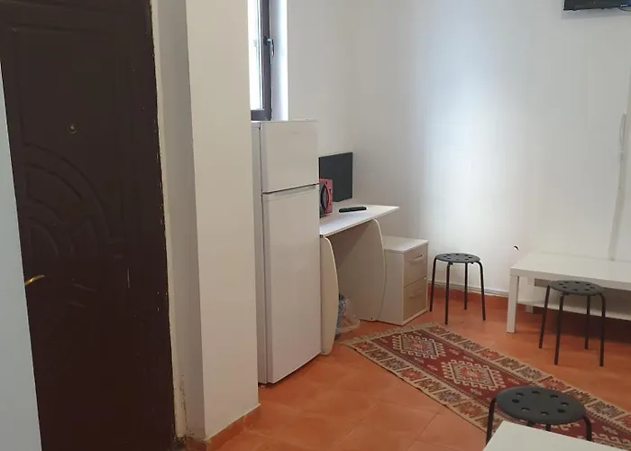 - * Βουκουρέστι